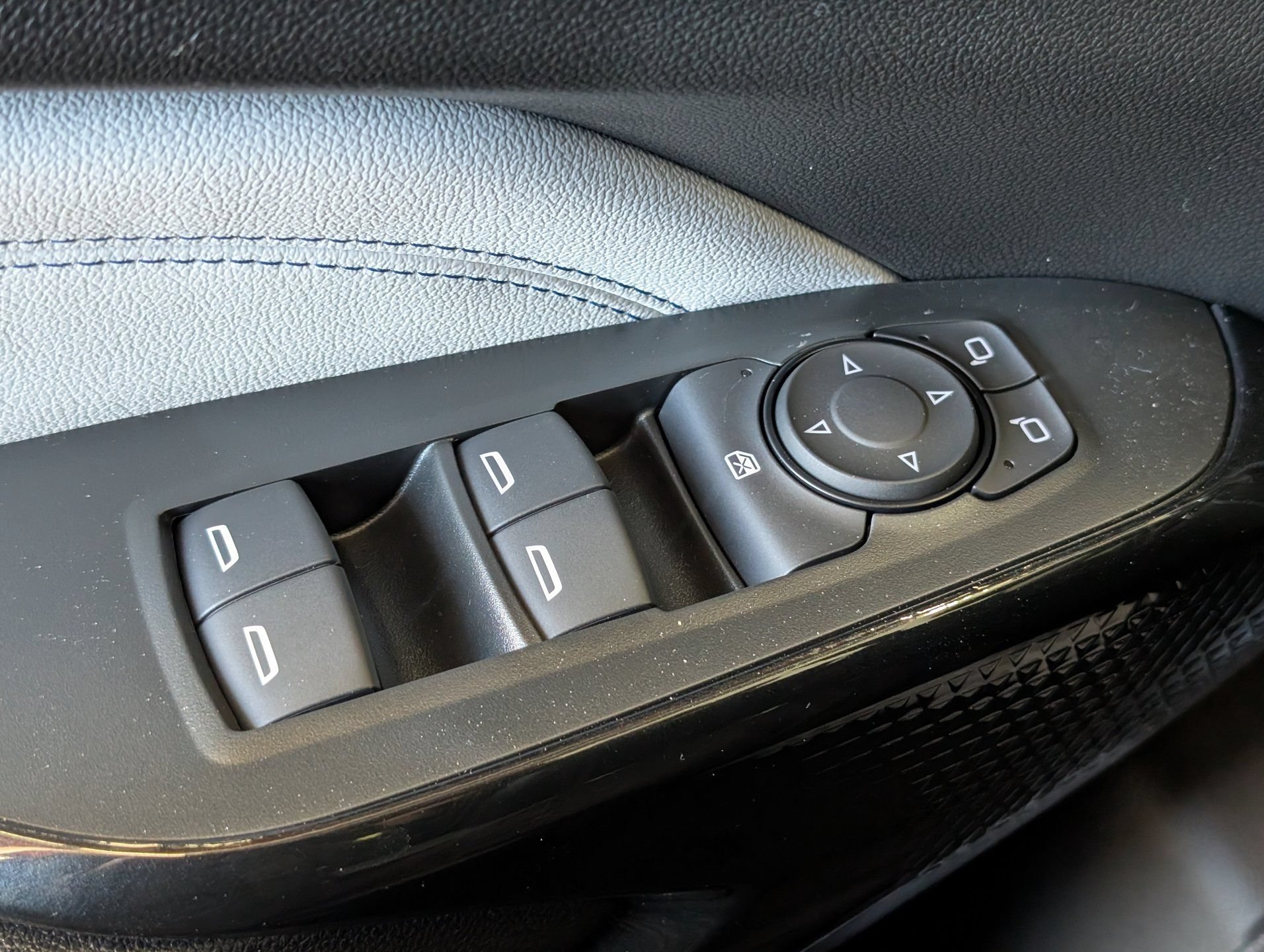 2026 Chevrolet Trax LT - Photo 19