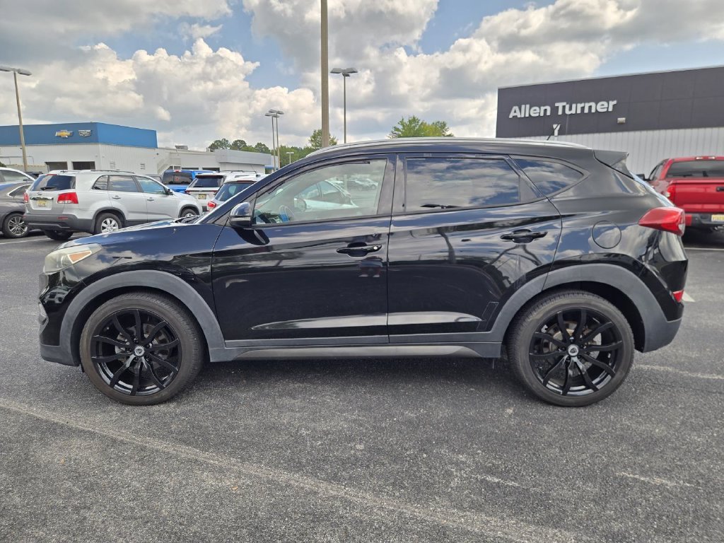 Used 2016 Gray Hyundai Sport image 11