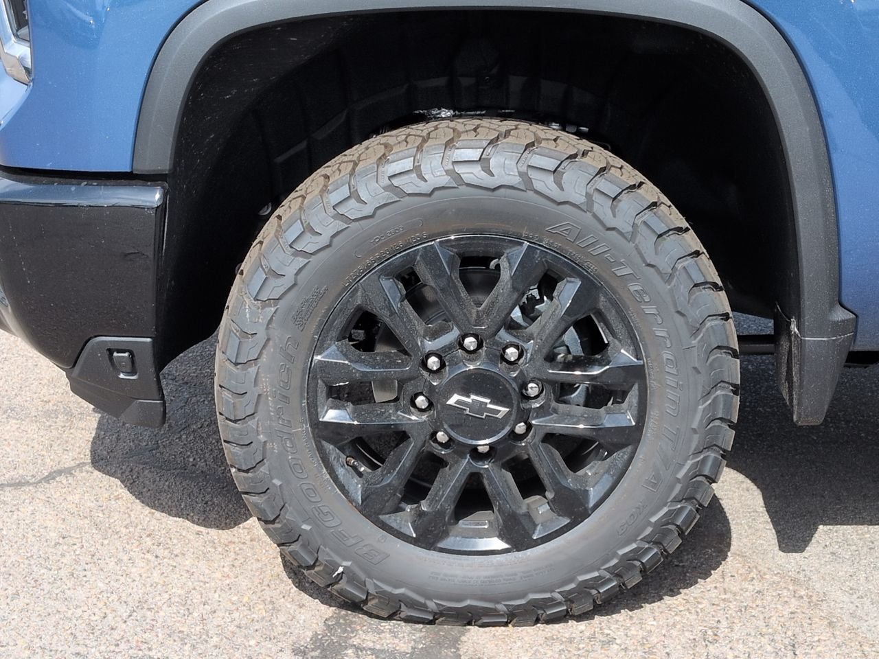 New 2026 Lakeshore Blue Metallic Chevrolet LT image 34