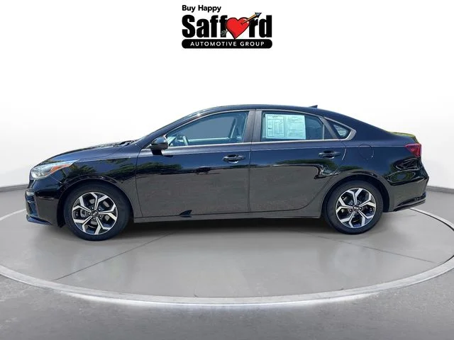 Used 2019 Black Kia LXS image 4