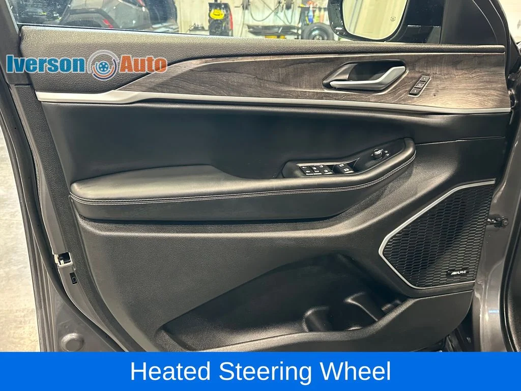 Used 2023 Gray Jeep Limited image 14