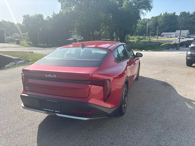 Used 2025 Red Kia EX image 42
