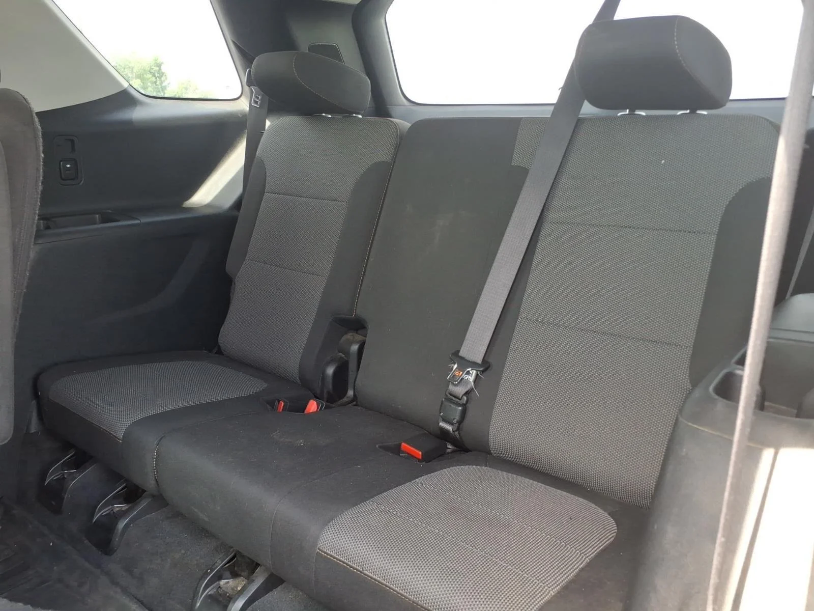 Used 2020 GRAPHITE METALLIC Chevrolet LT Cloth image 14