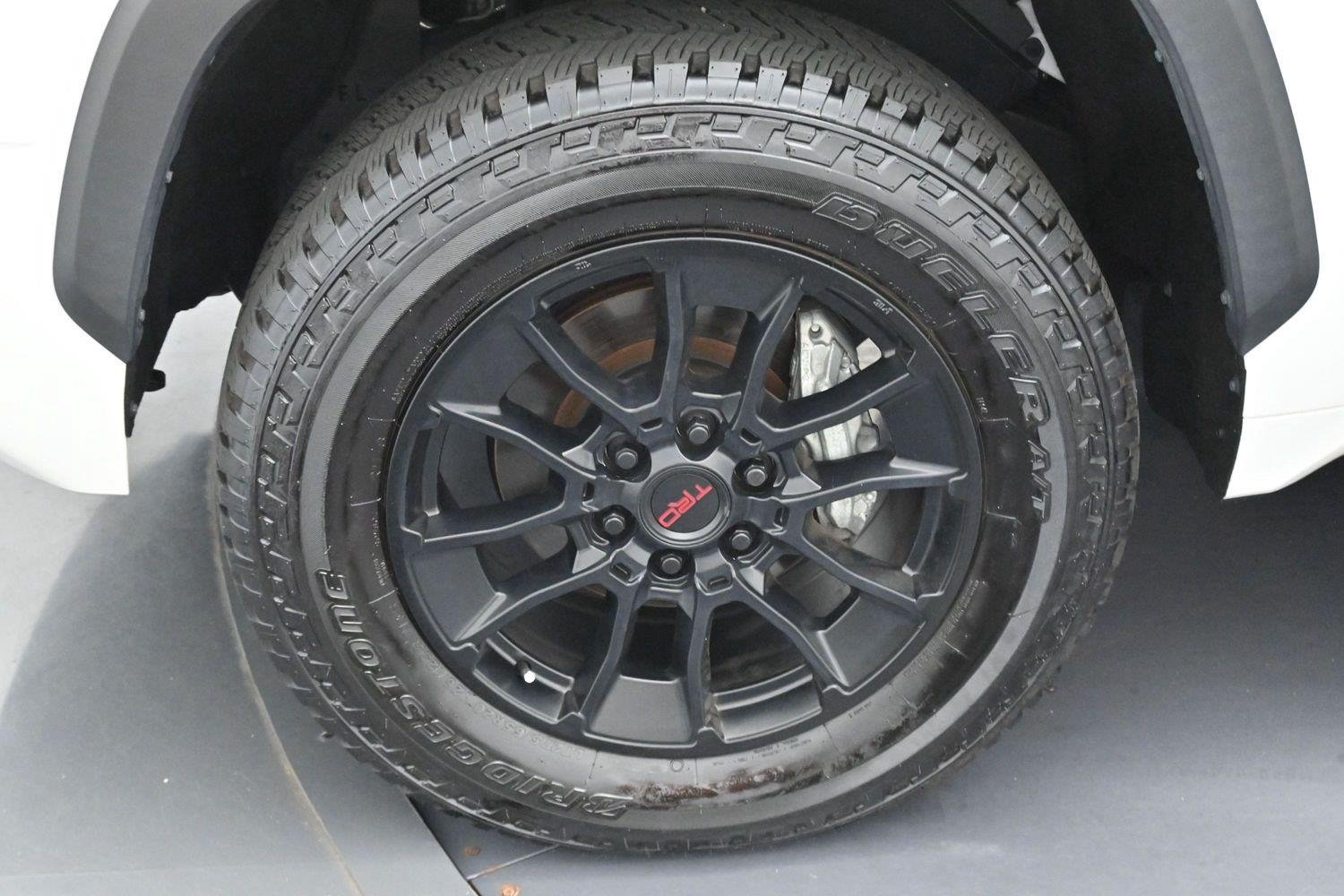 Used 2024 White Toyota SR5 image 33