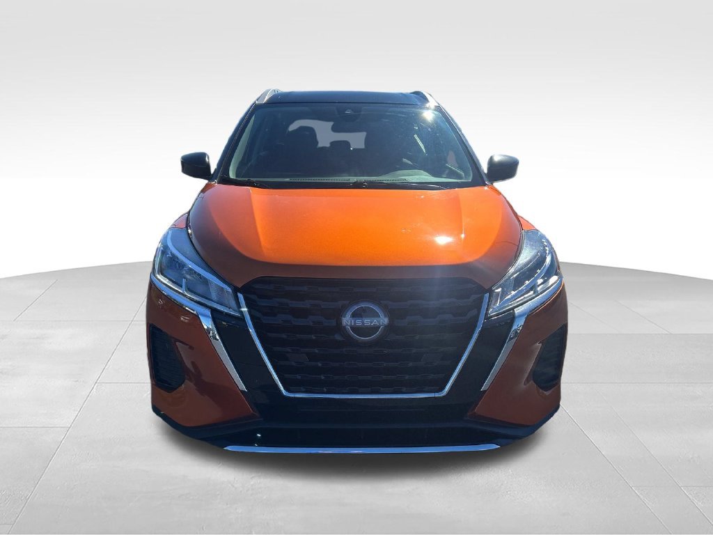 Used 2023 Orange Nissan SV image 8