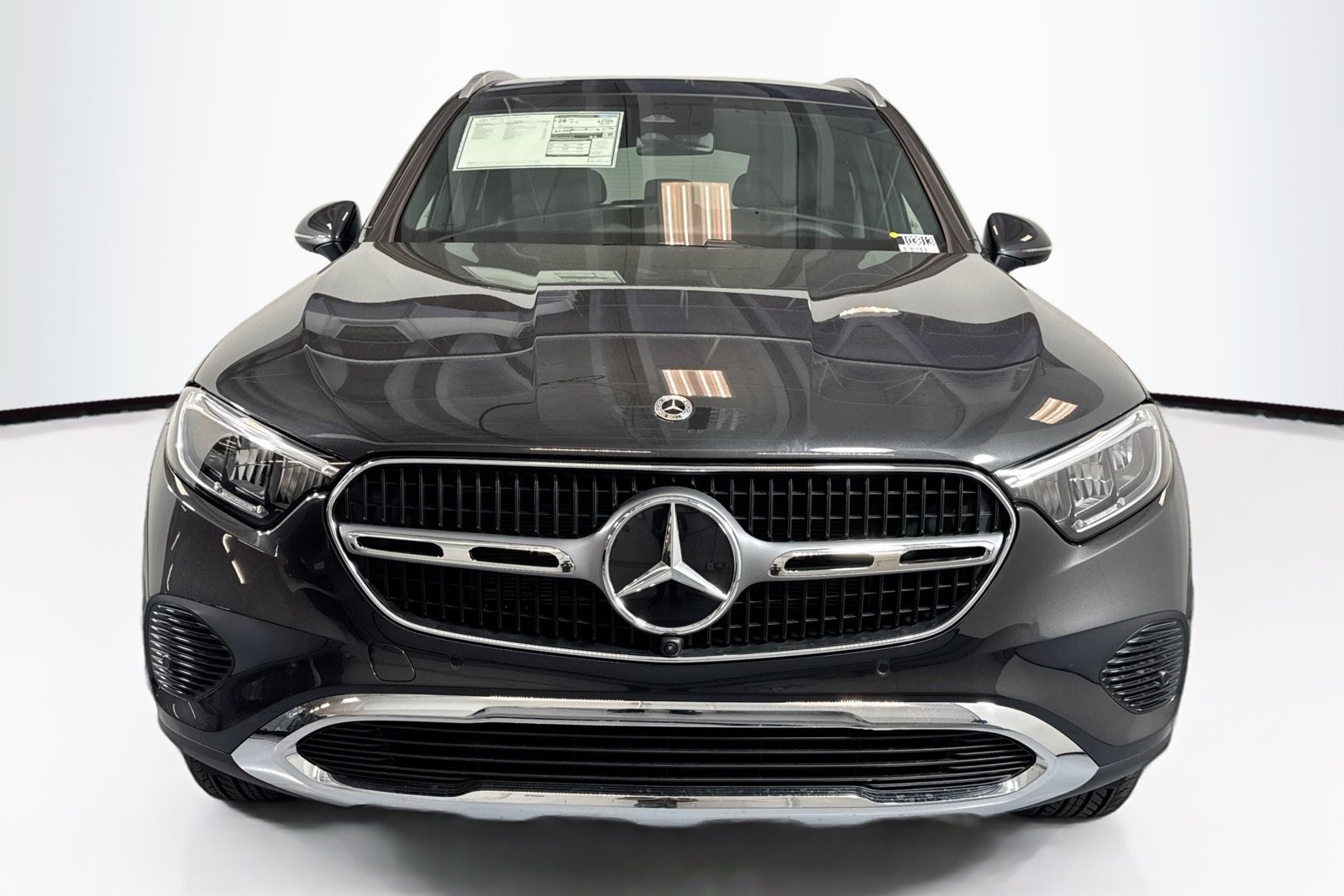 New 2026 Graphite Grey Metallic Mercedes-Benz GLC 300 image 2