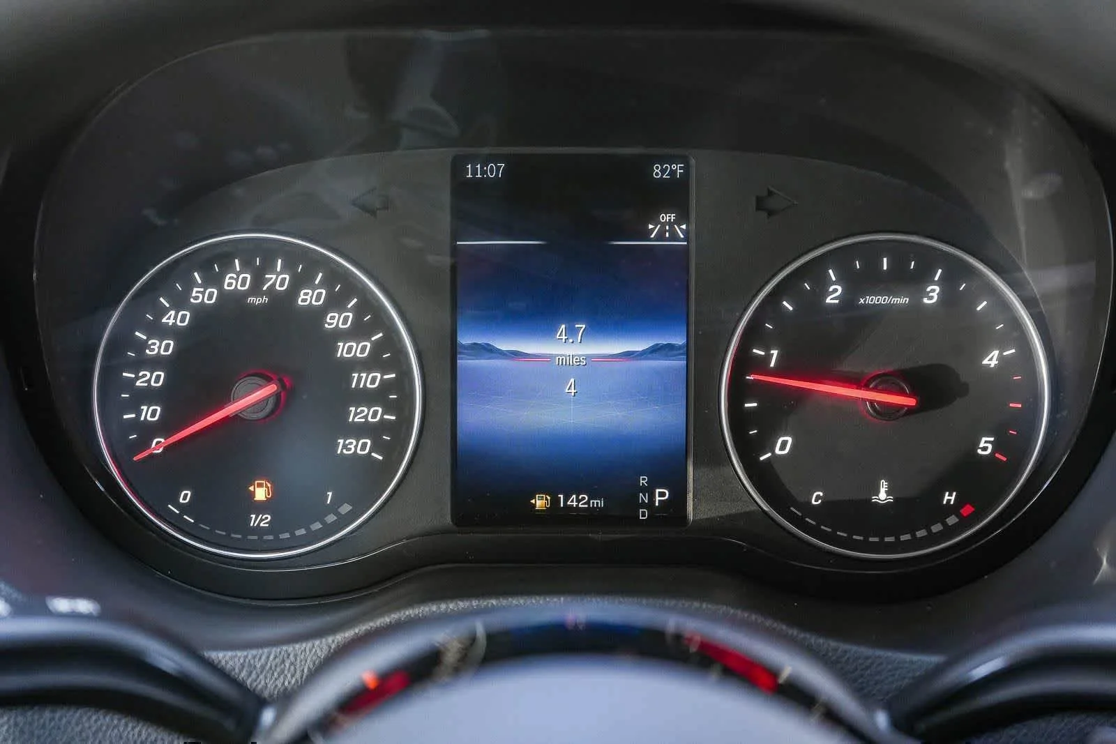 New 2026 Arctic White Mercedes-Benz Crew 144WB High Roof RWD 2.0L I4 Diesel Turbo HO image 29