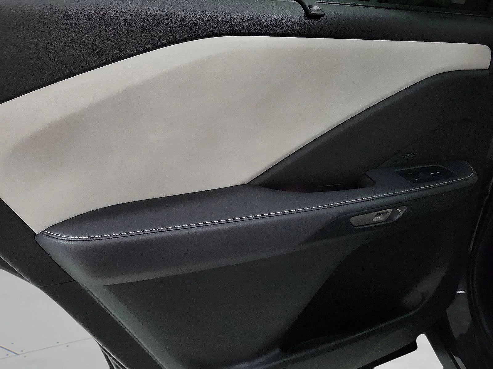 2024 Lexus TX 350 - Photo 16