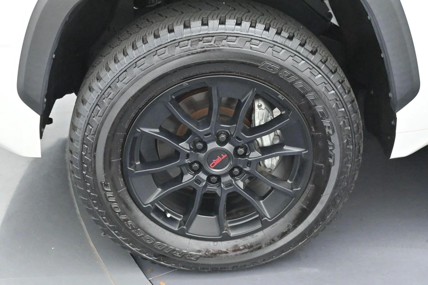 Used 2024 Ice Cap Toyota SR5 image 33