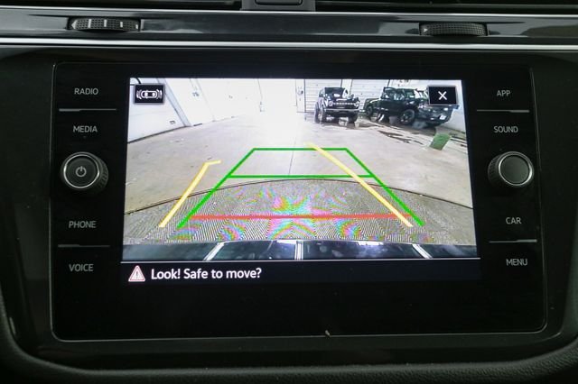 Used 2024  Volkswagen 2.0T SE image 24
