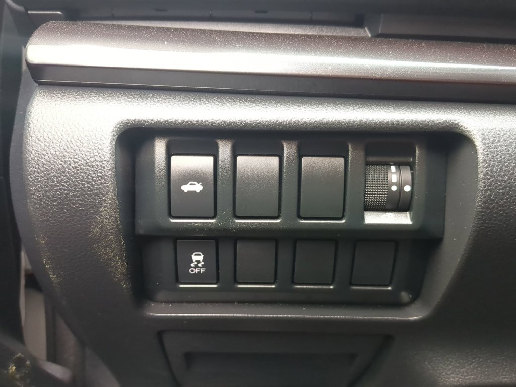 Used 2022 Ceramic White Subaru GT image 21