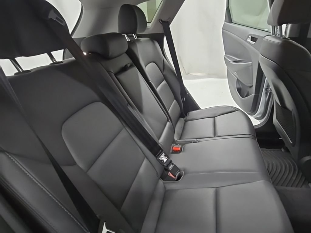 Certified Used 2018 Silver Hyundai SEL Plus image 18
