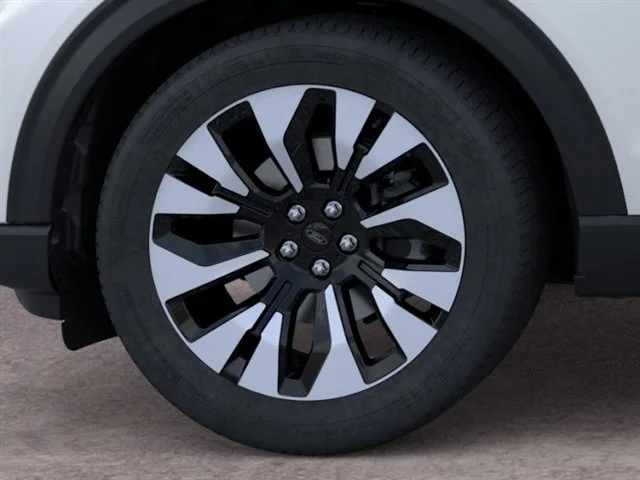 New 2026 Star White Metallic Tri-Coat Ford Platinum image 44