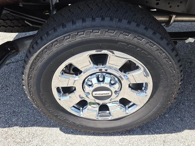 New 2026 Agate Black Metallic Ford F-250® Lariat® image 9