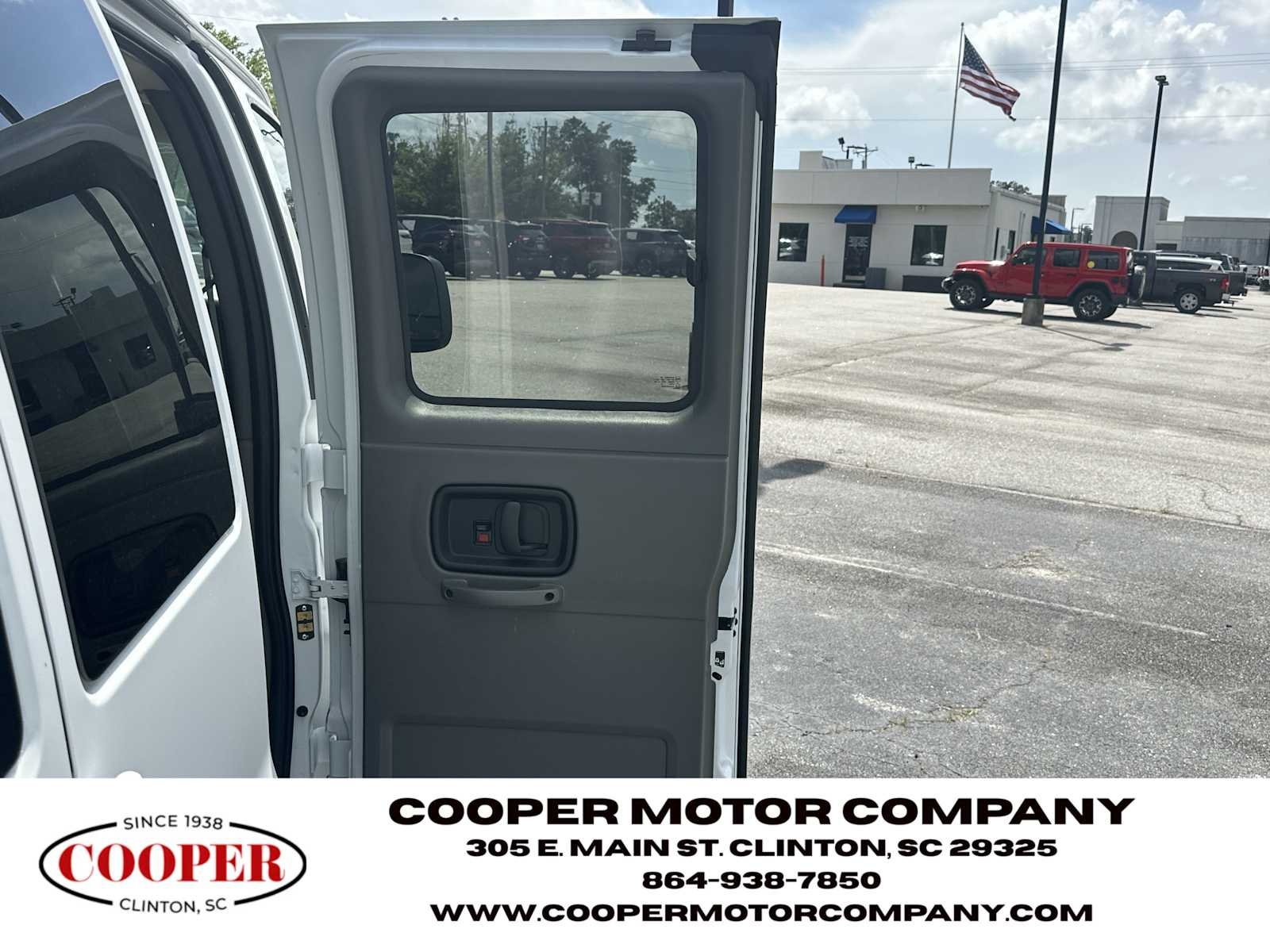 Used 2025 Summit White Chevrolet LS image 18