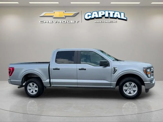 Used 2023  Ford XL image 6