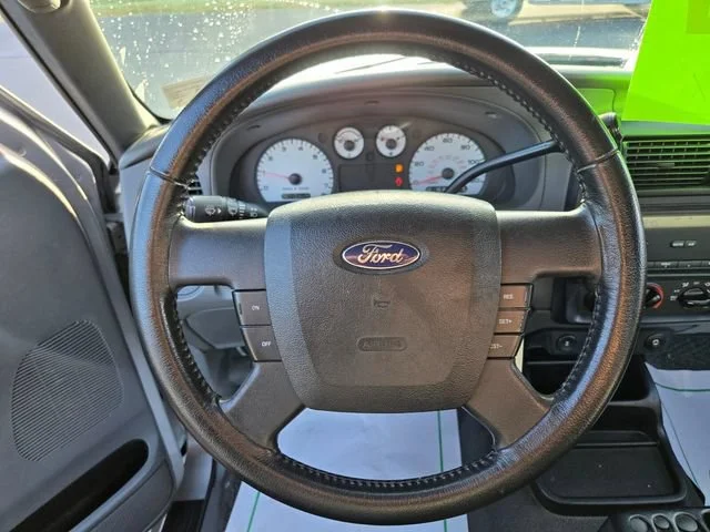Used 2010 Silver Ford XLT image 28