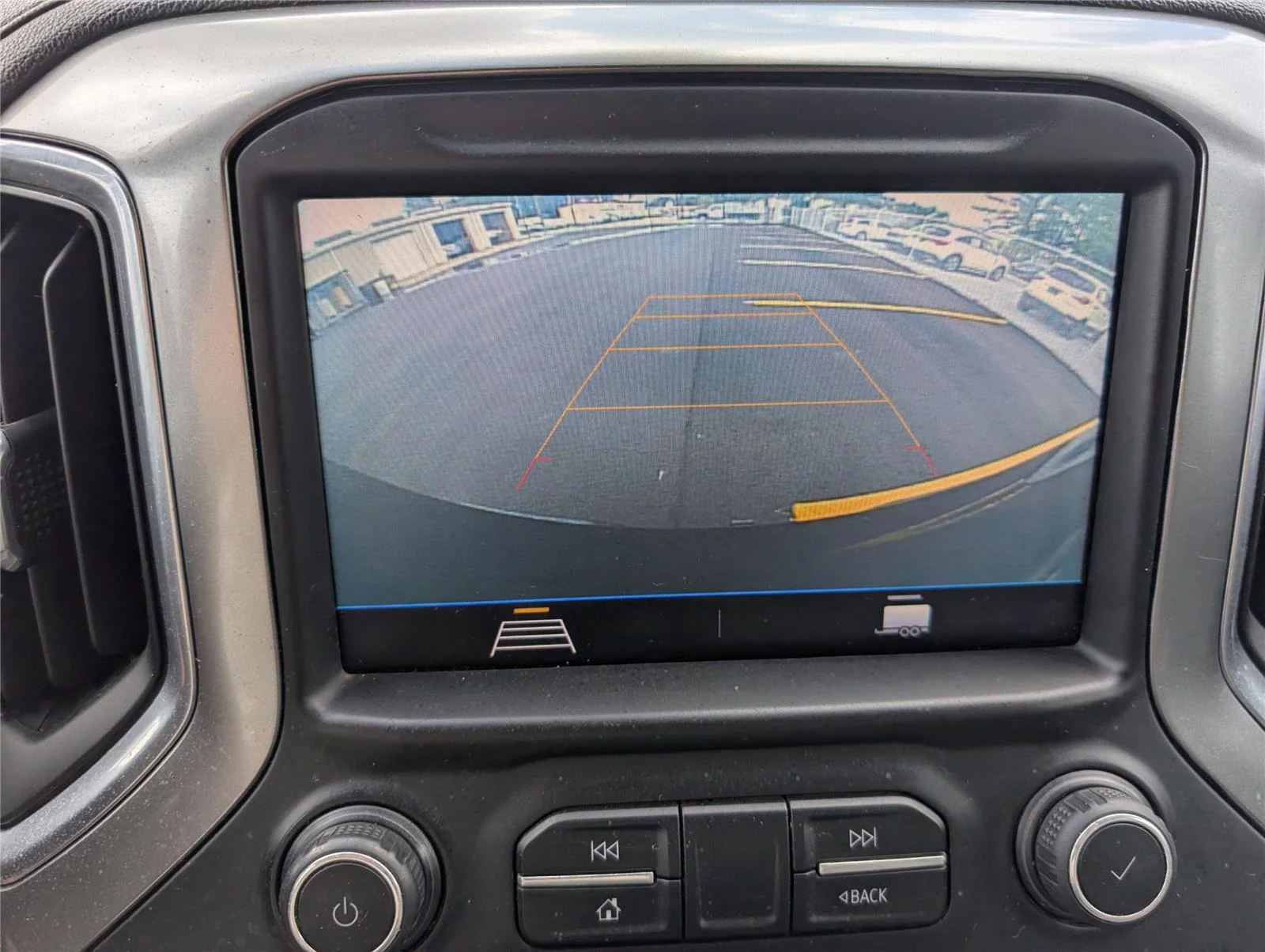 Used 2019 HAVANA BROWN METALLIC Chevrolet RST image 16