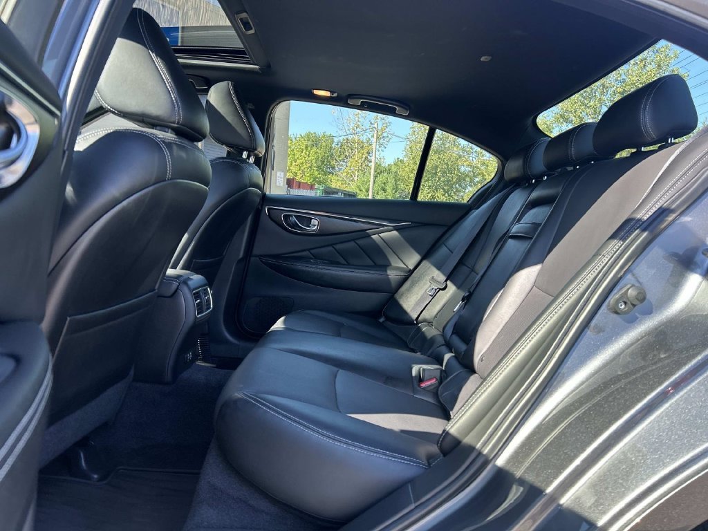 Used 2023 Gray INFINITI SENSORY image 16