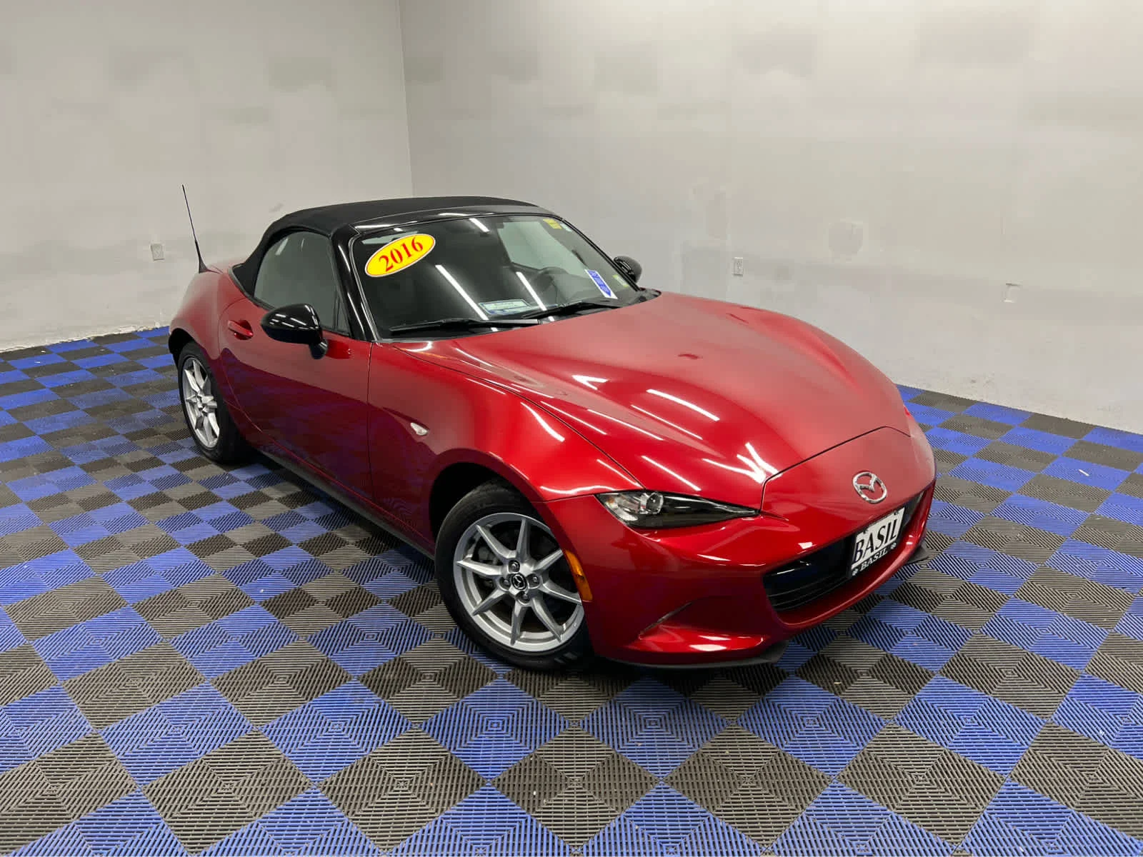 Used 2016 Soul Red Metallic Mazda Sport image 27