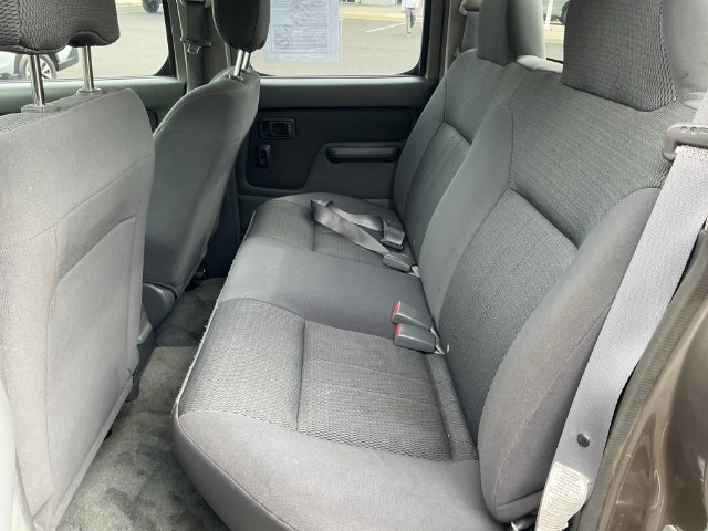 Used 2004  Nissan SC image 21