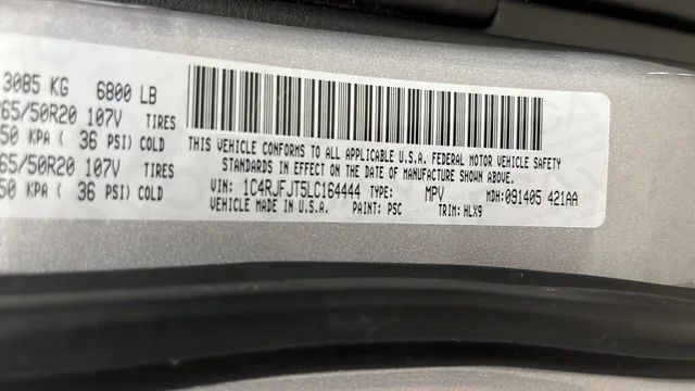 Used 2020 Billet Silver Metallic Jeep Summit image 29
