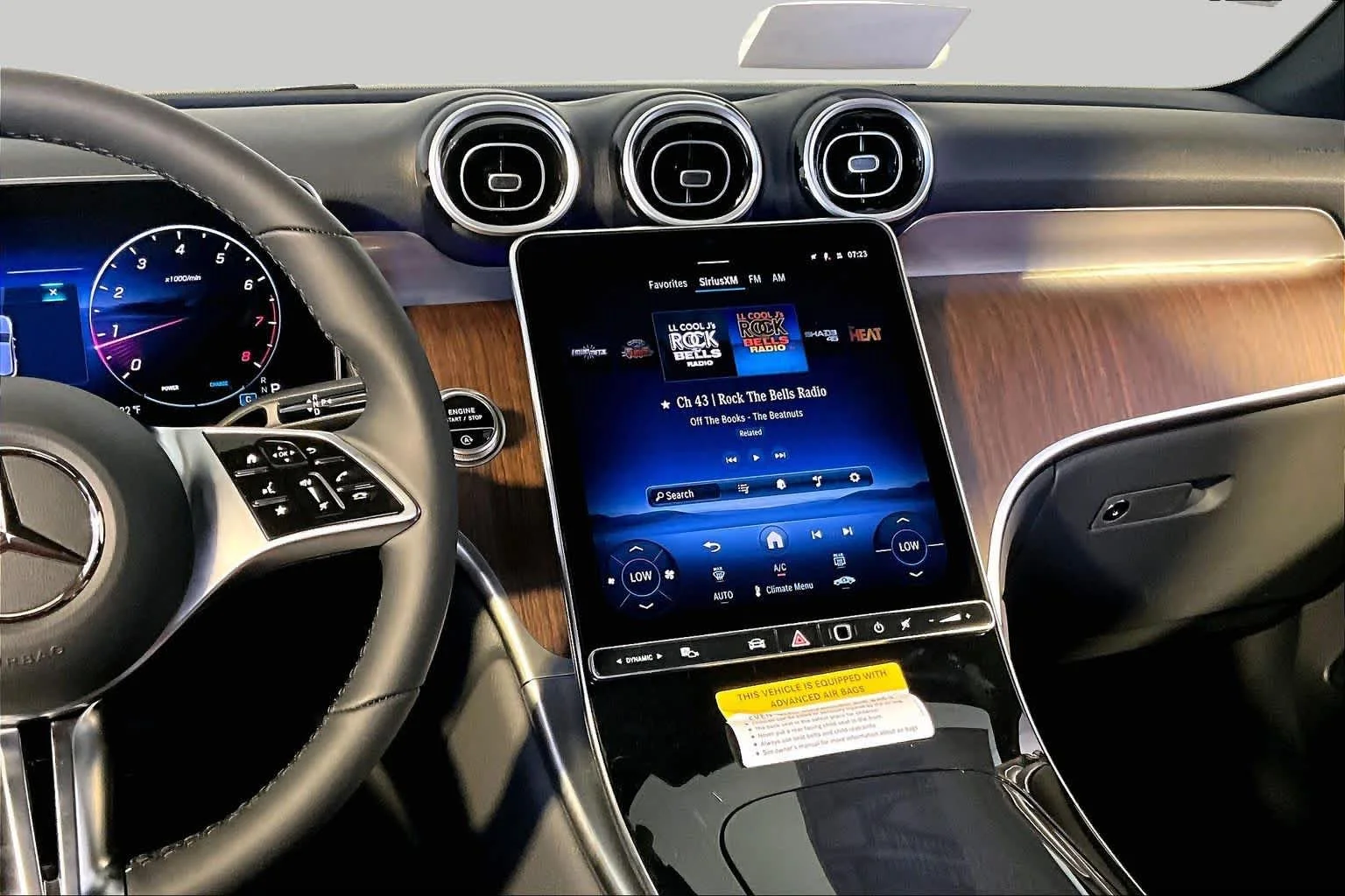 New 2026 Graphite Grey Metallic Mercedes-Benz GLC 300 image 8