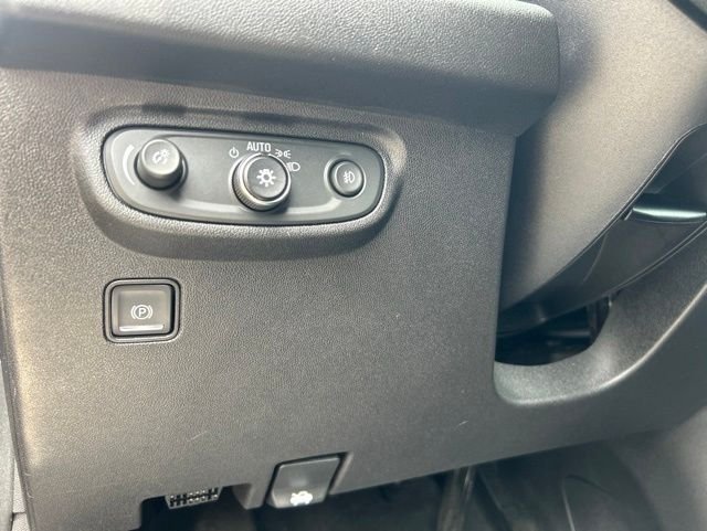 Used 2018 Black GMC Denali image 11