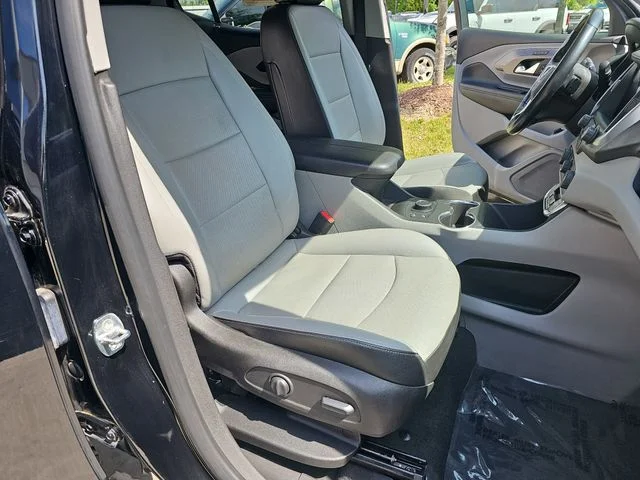 Used 2022 Black GMC SLT image 10