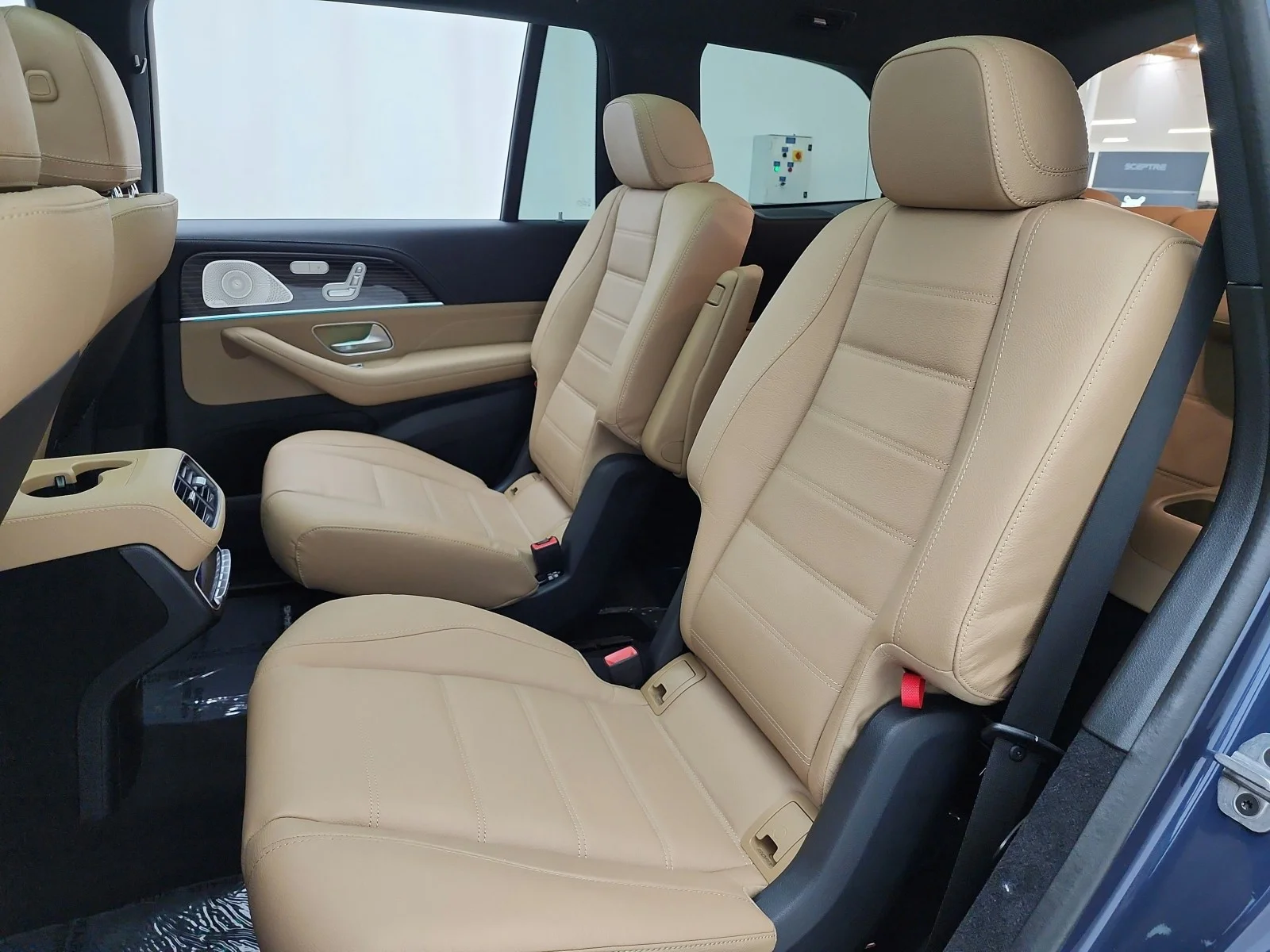 Used 2024 Twilight Blue Metallic Mercedes-Benz GLS 450 4MATIC® SUV image 15