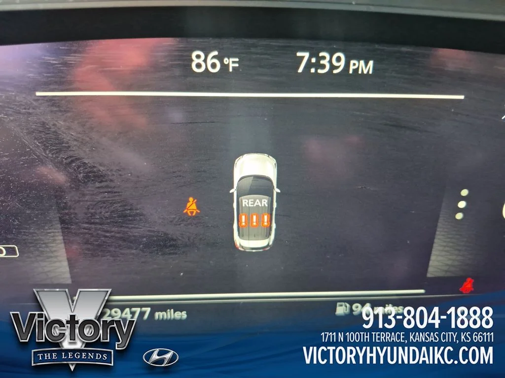 Used 2024 White Nissan Platinum image 15