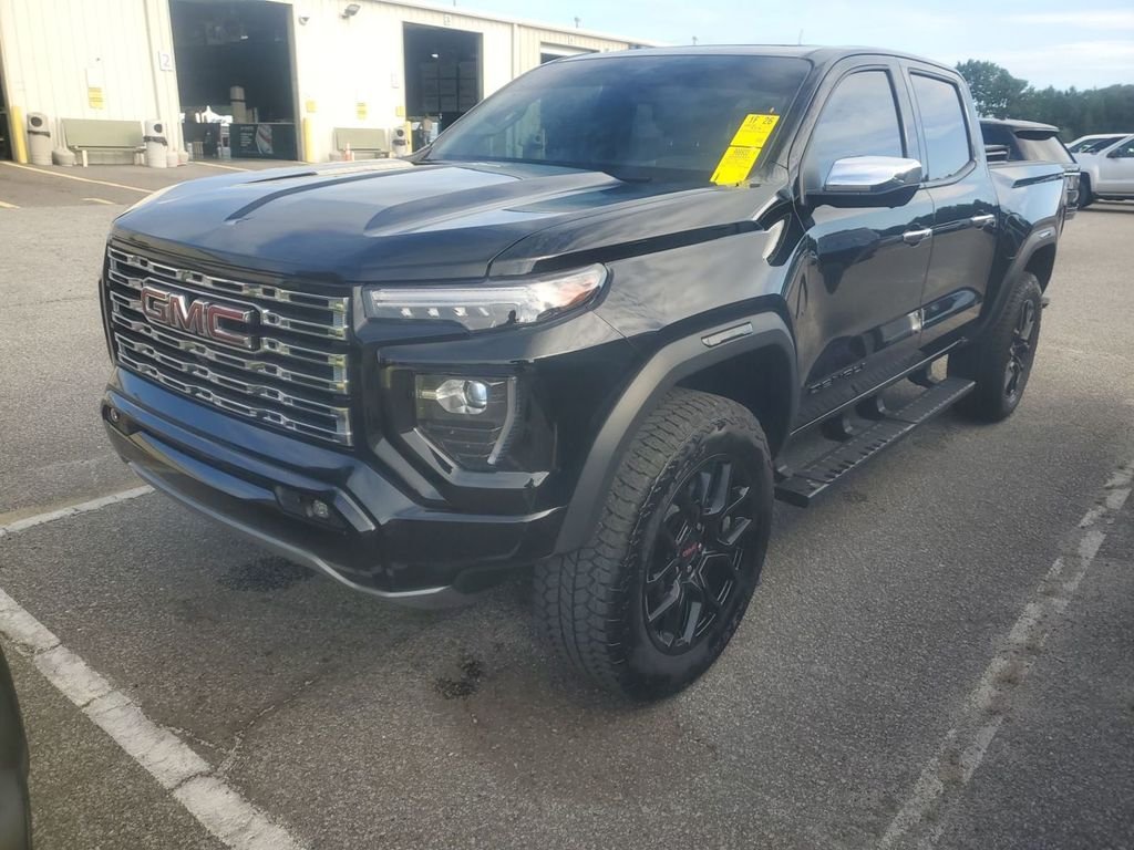 Used 2025 Onyx Black GMC Denali image 2