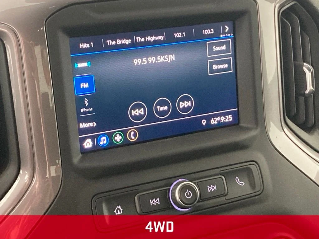 Used 2023 White Chevrolet Custom image 3