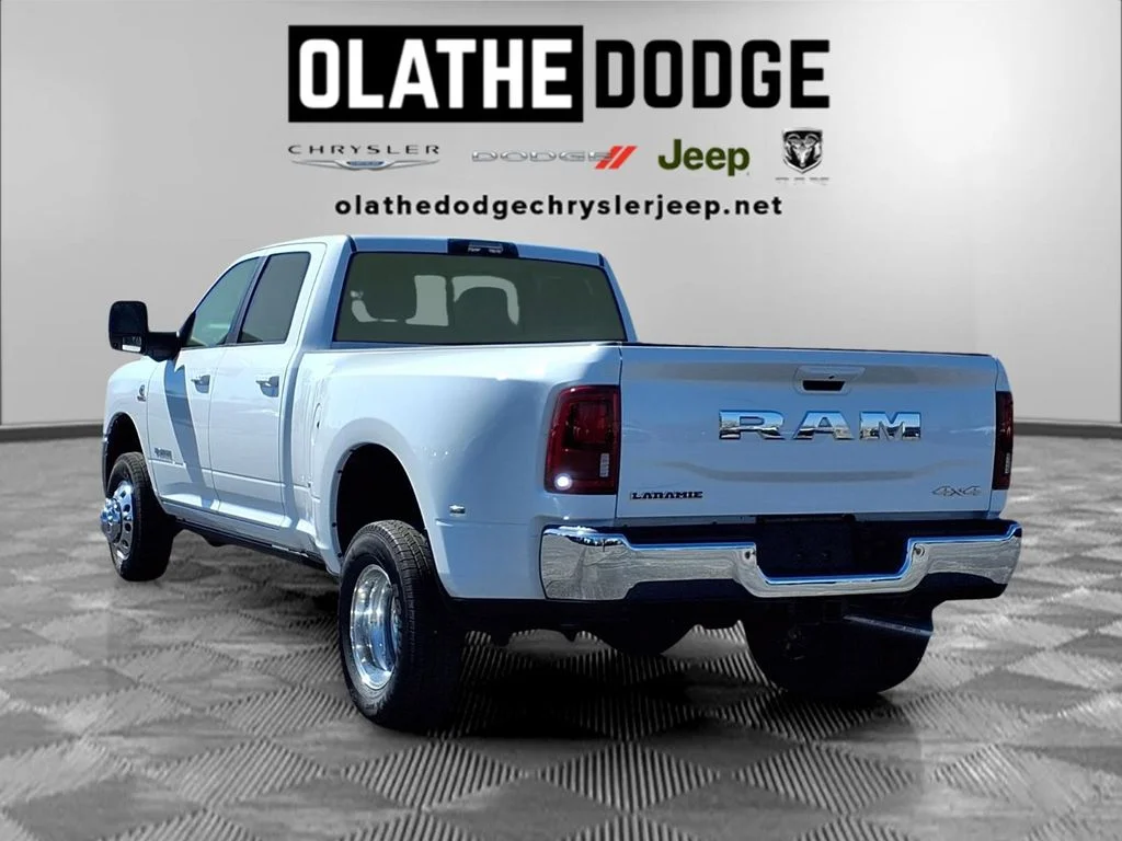 New 2026 Bright White Clear-Coat Exterior Paint RAM Laramie image 3