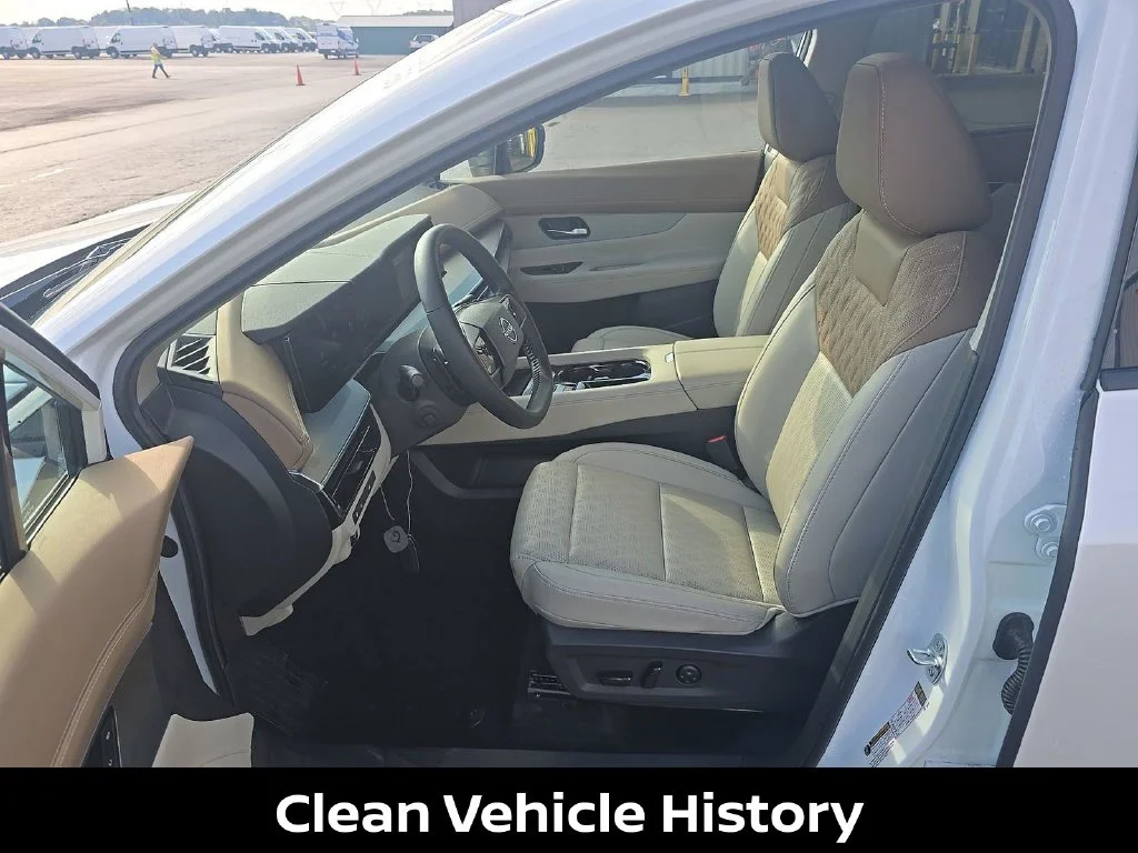 Certified Used 2026 Everest White Pearl Tricoat Nissan Platinum image 4