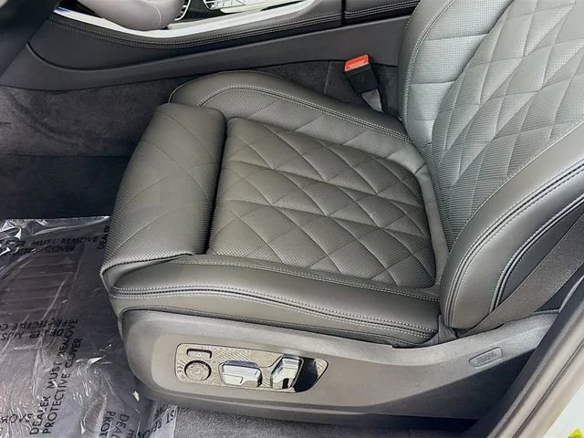 Used 2026 White BMW xDrive50e image 20