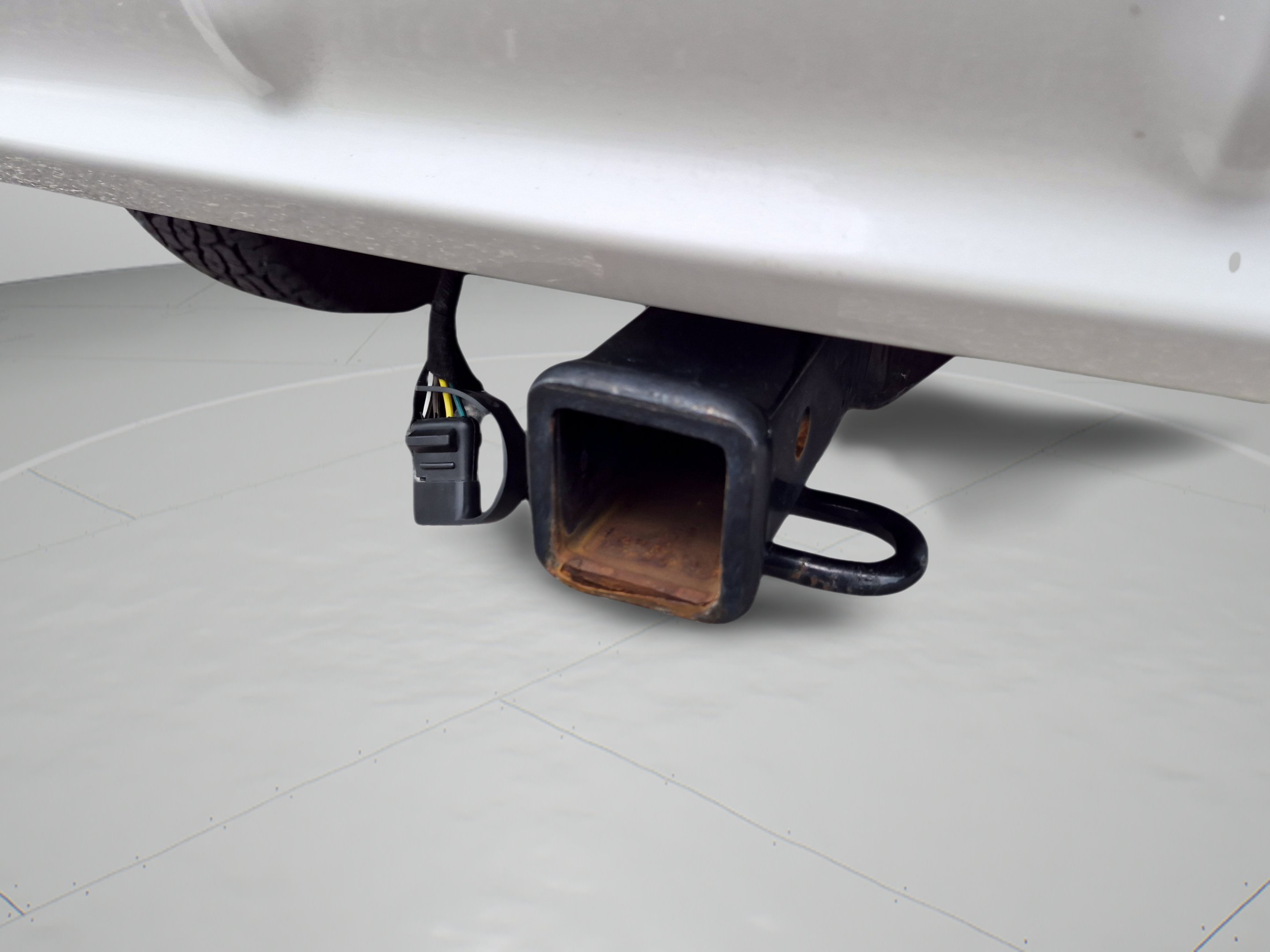 Used 2022 Crystal White Pearl Subaru Limited image 24