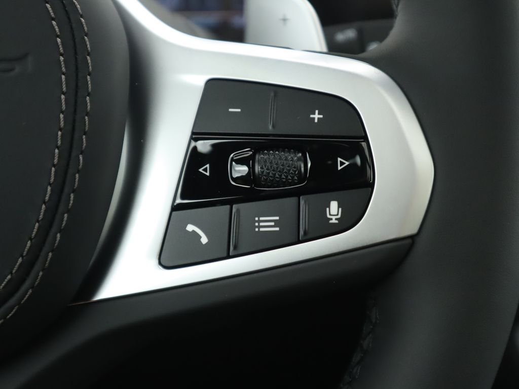 Used 2026 Black Sapphire Metallic BMW xDrive40i image 13