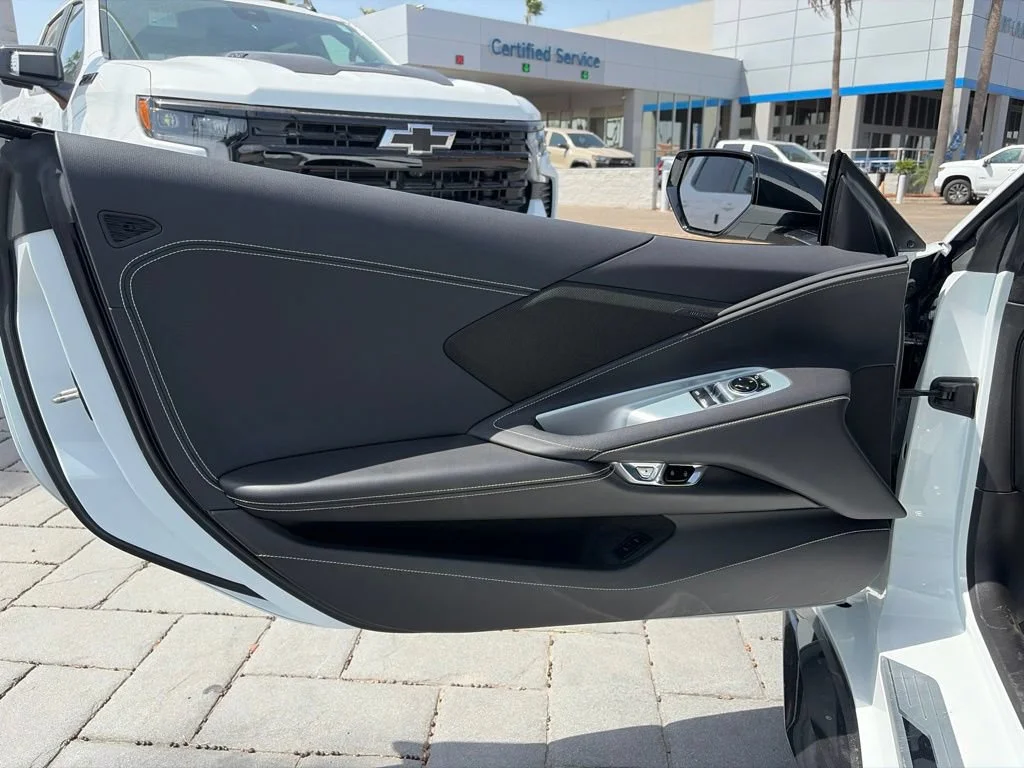 Used 2025 Arctic White Chevrolet 1LZ image 13