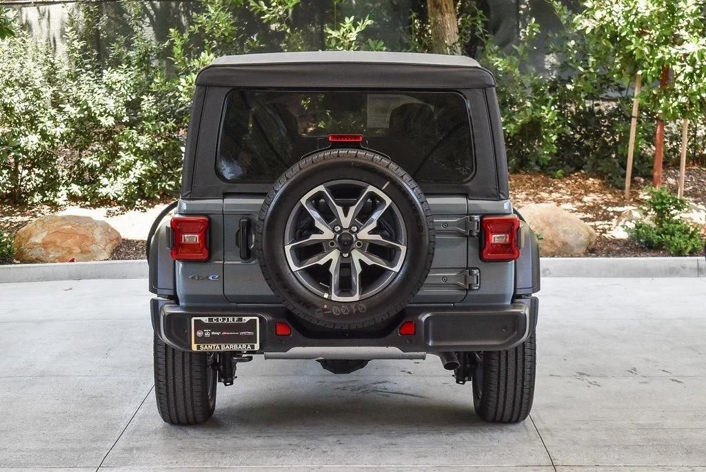 New 2025 Anvil Clearcoat Jeep Sport S 4xe image 5
