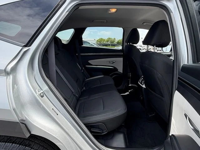 Used 2022 Silver Hyundai SEL image 16