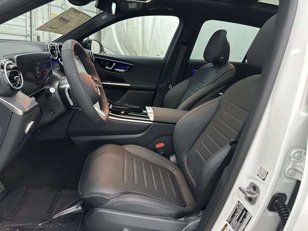 Used 2026 White Mercedes-Benz GLC 300 image 17