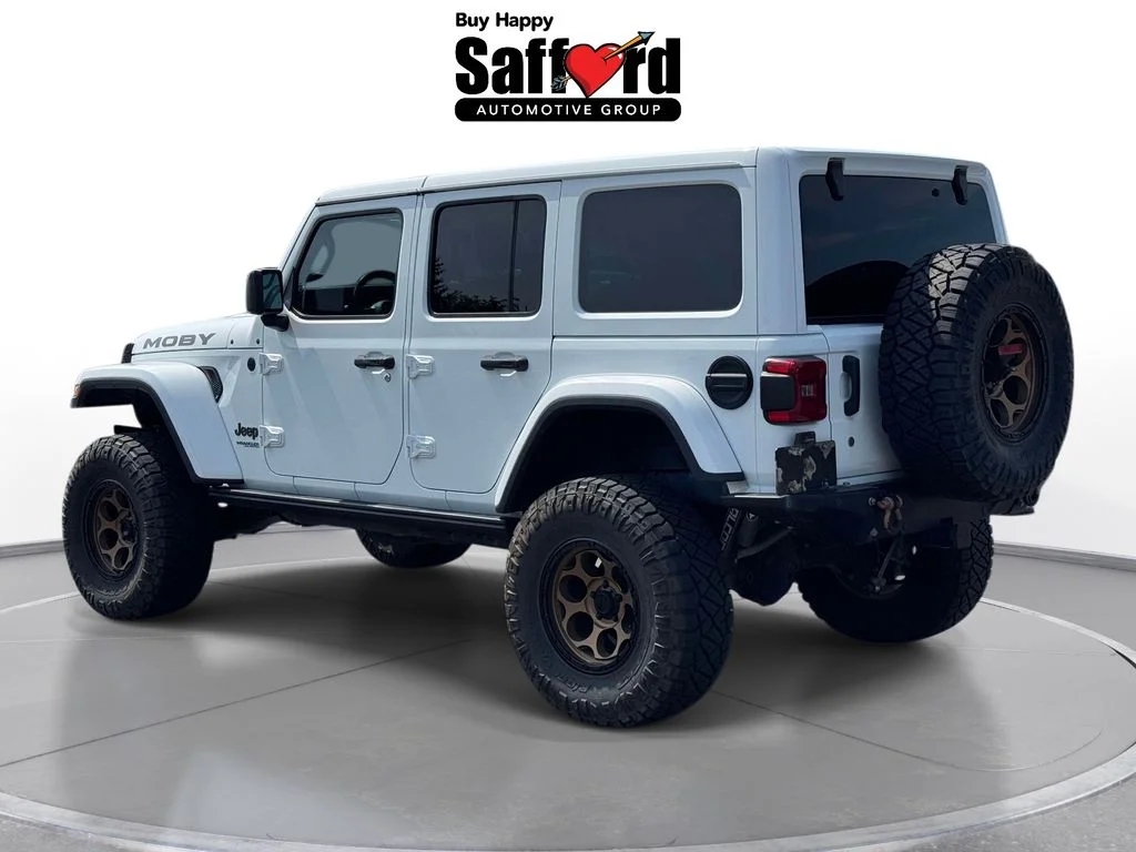 Used 2019 White Jeep Unlimited Sahara image 5