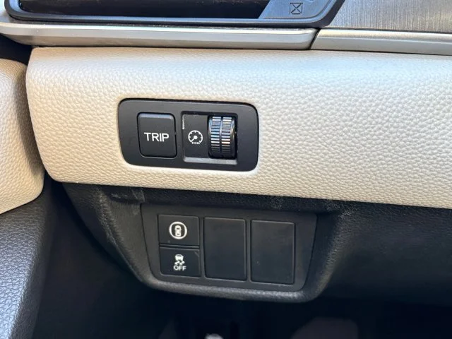 Used 2018 Red Honda LX 1.5T image 25