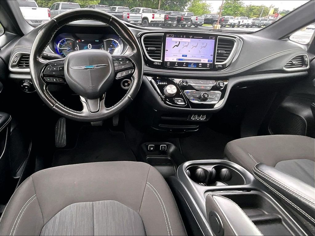 Used 2021 White Chrysler Touring image 21