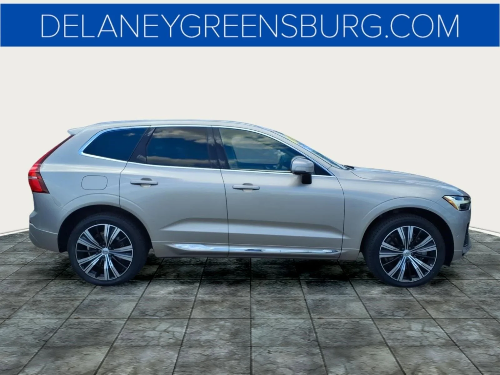 Used 2023 Bright Dusk Metallic Volvo T8 Plus Bright Theme image 2