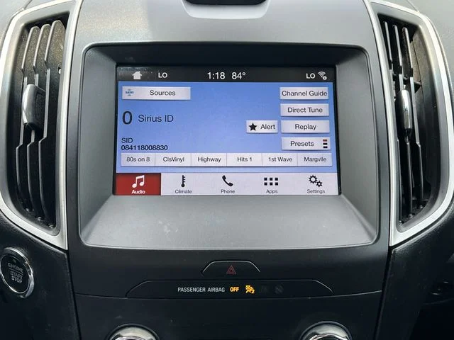 Used 2019 Gray Ford SEL image 8