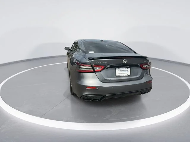 Used 2023 Gray Nissan SR image 7