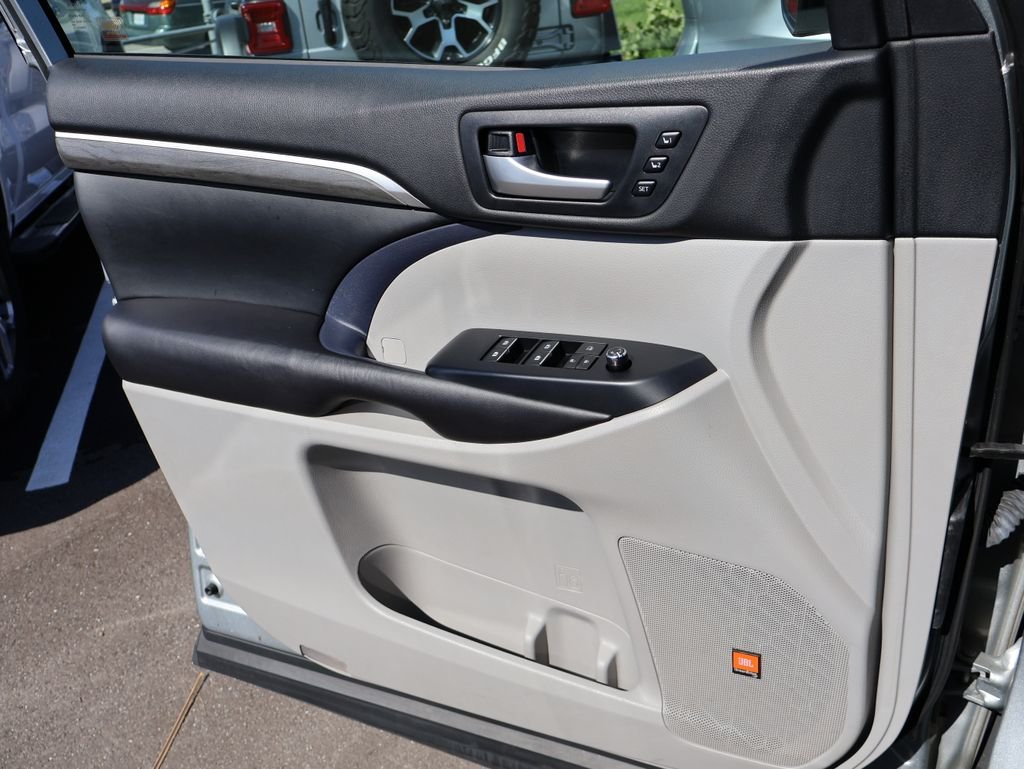 Used 2018 Silver Toyota Limited Platinum image 32