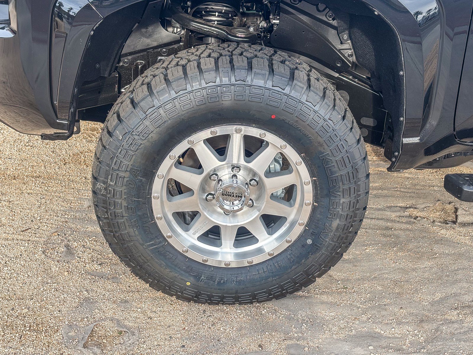 2026 Toyota Tacoma SR5 - Photo 10